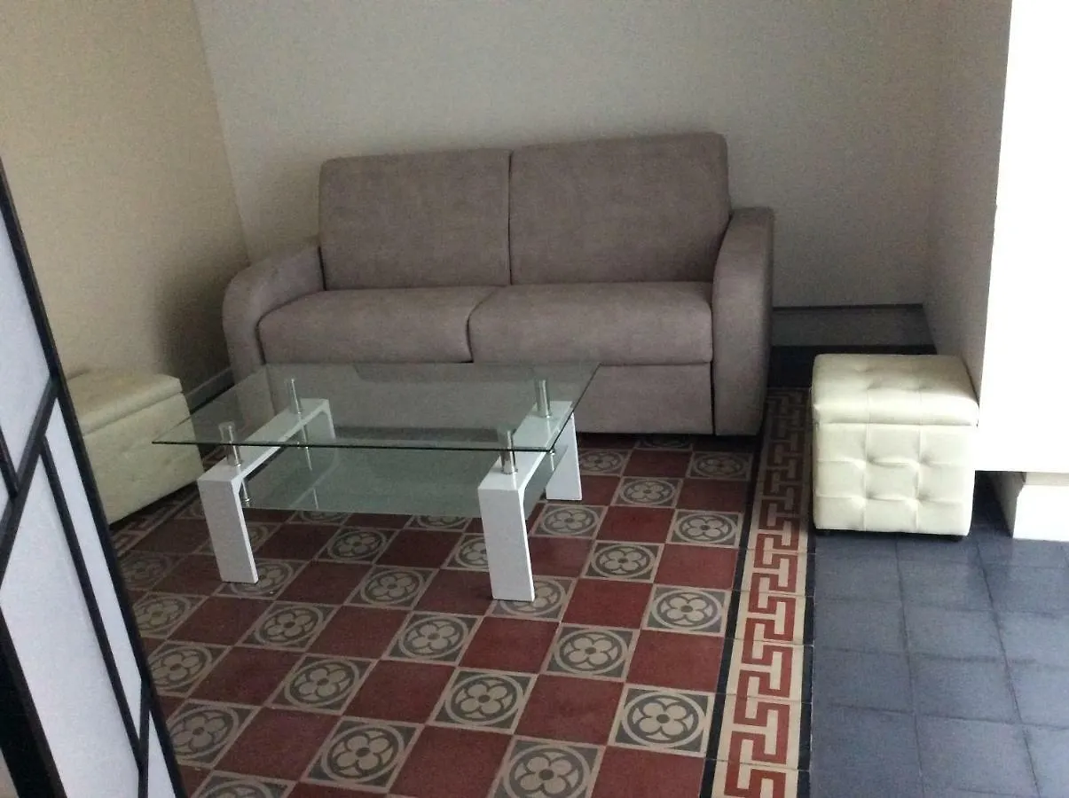 Suite Con Terrazza In Centro Storico Katania