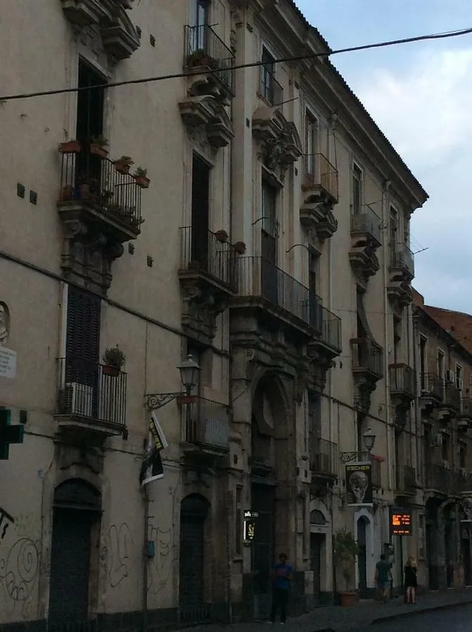Suite Con Terrazza In Centro Storico Katania 0*,  Włochy