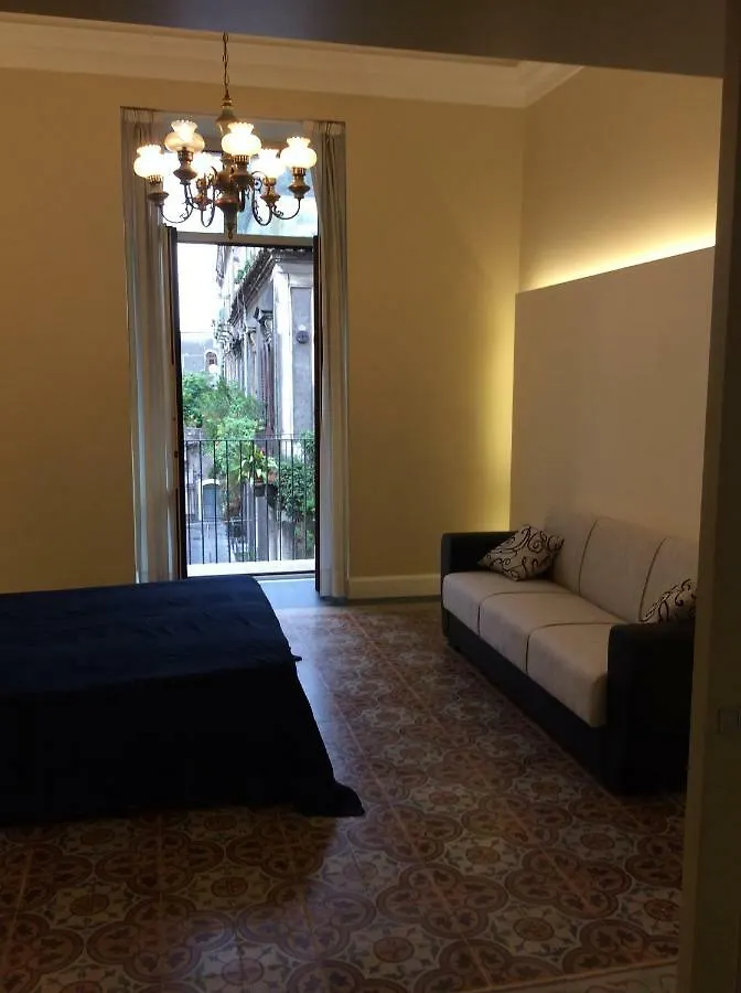 Suite Con Terrazza In Centro Storico Katania