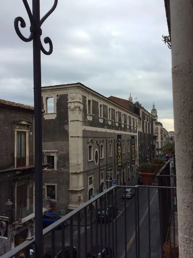 Suite Con Terrazza In Centro Storico Katania